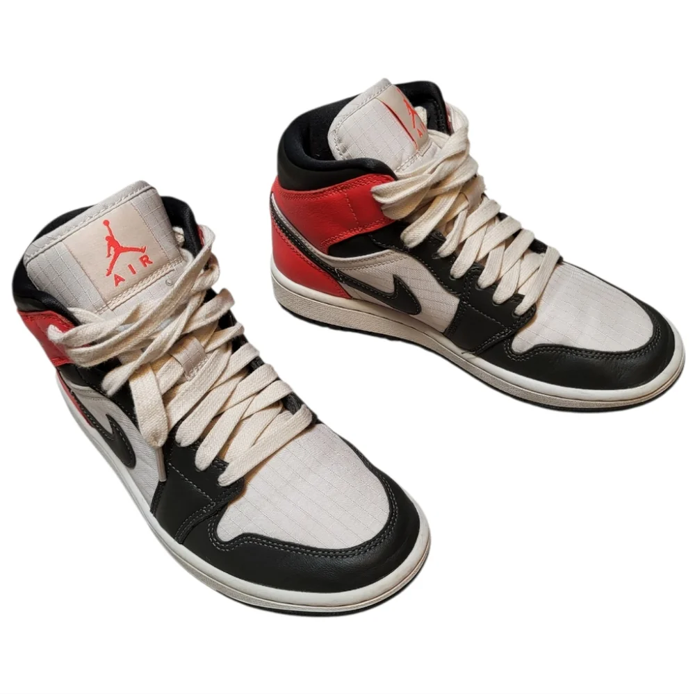 Nike Women's Air Jordan Sneakers 1 Mid SE 'Newsprint' - Size 6